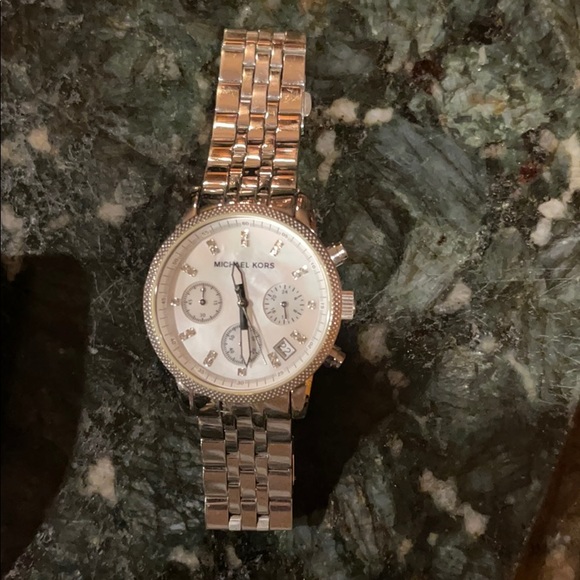 MICHAEL KORS Watch - Picture 3 of 4